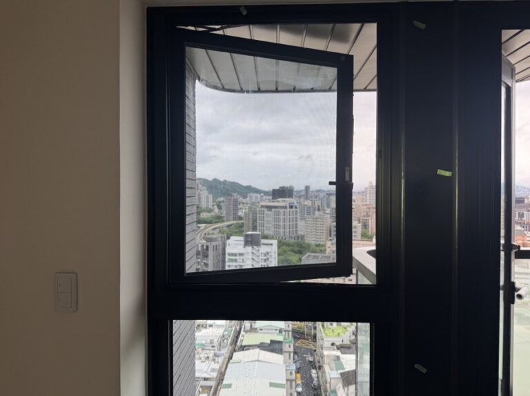 驗屋常見缺失：門窗瑕疵｜門扇門框刮傷、窗框損傷實例