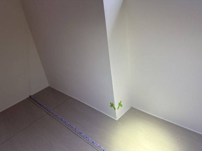 驗屋缺失：泥作空心近照